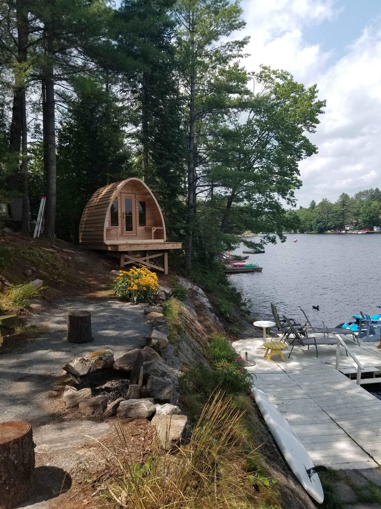 Dundalk 8x8 (244x244cm) POD Sauna -Knotty Cedar